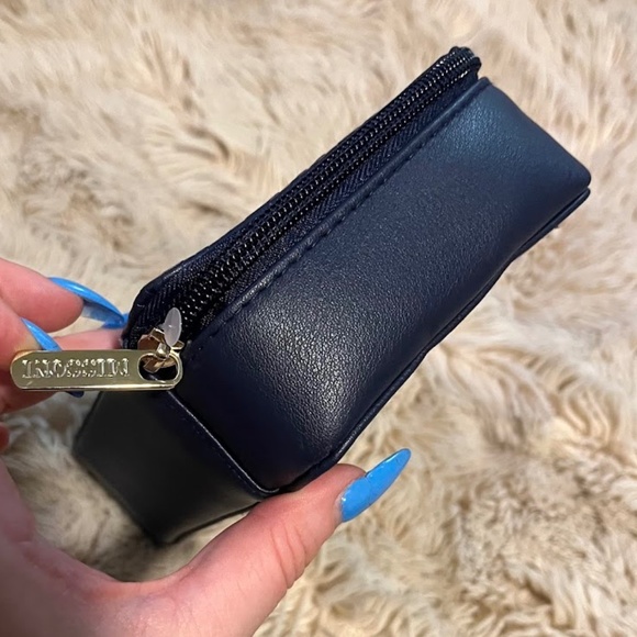 Missoni x Delta Travel Amenity Kit - Picture 3 of 4